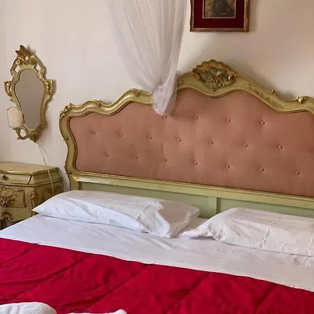 Eagle's Nest * Venise