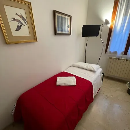 Eagle's Nest * Venise